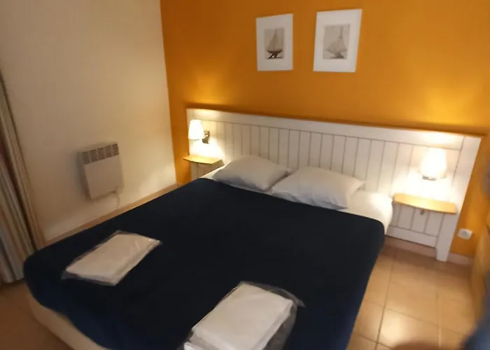 Appartement Le Cap D'agde 2 Pieces Climatise Odalys St Loup En Rdc Avec Terrasse Agde