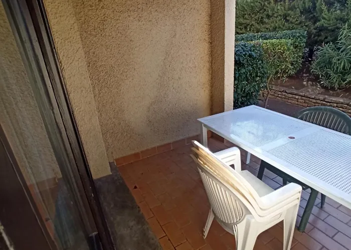 Le Cap D'agde 2 Pieces Climatise Odalys St Loup En Rdc Avec Terrasse *