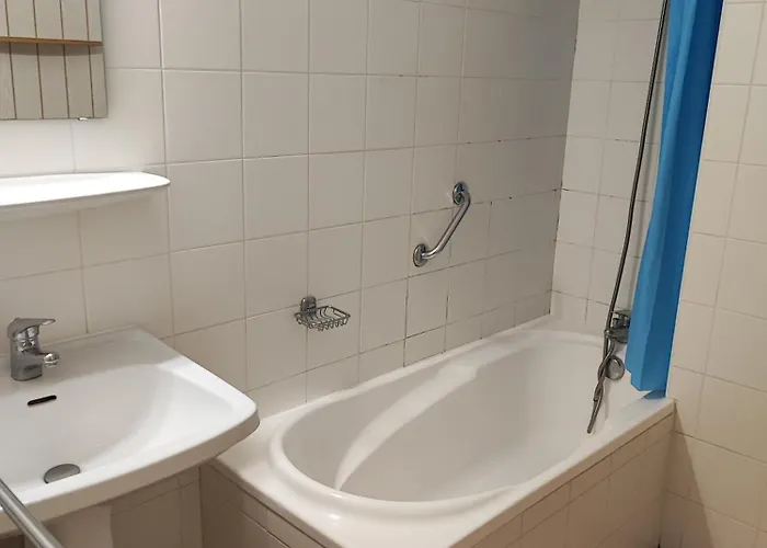 Le Cap D'agde 2 Pieces Climatise Odalys St Loup En Rdc Avec Terrasse *