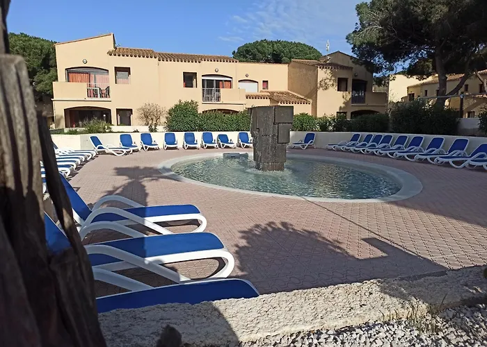 Le Cap D'agde 2 Pieces Climatise Odalys St Loup En Rdc Avec Terrasse Appartement Agde