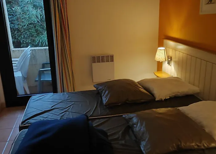 Le Cap D'agde 2 Pièces Climatisé Résidence Odalys St Loup En Rdc Avec Terrasse * Agde